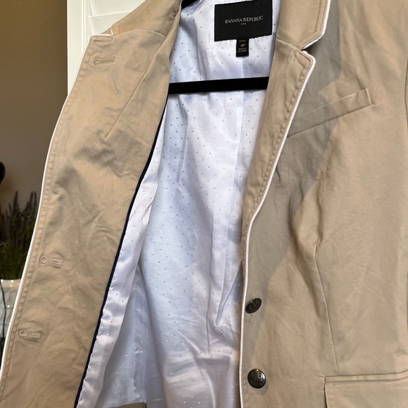 Banana Republic Piped Academy Khaki Blazer - Picture 6 of 11